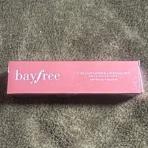 Bayfree lipliner and stain